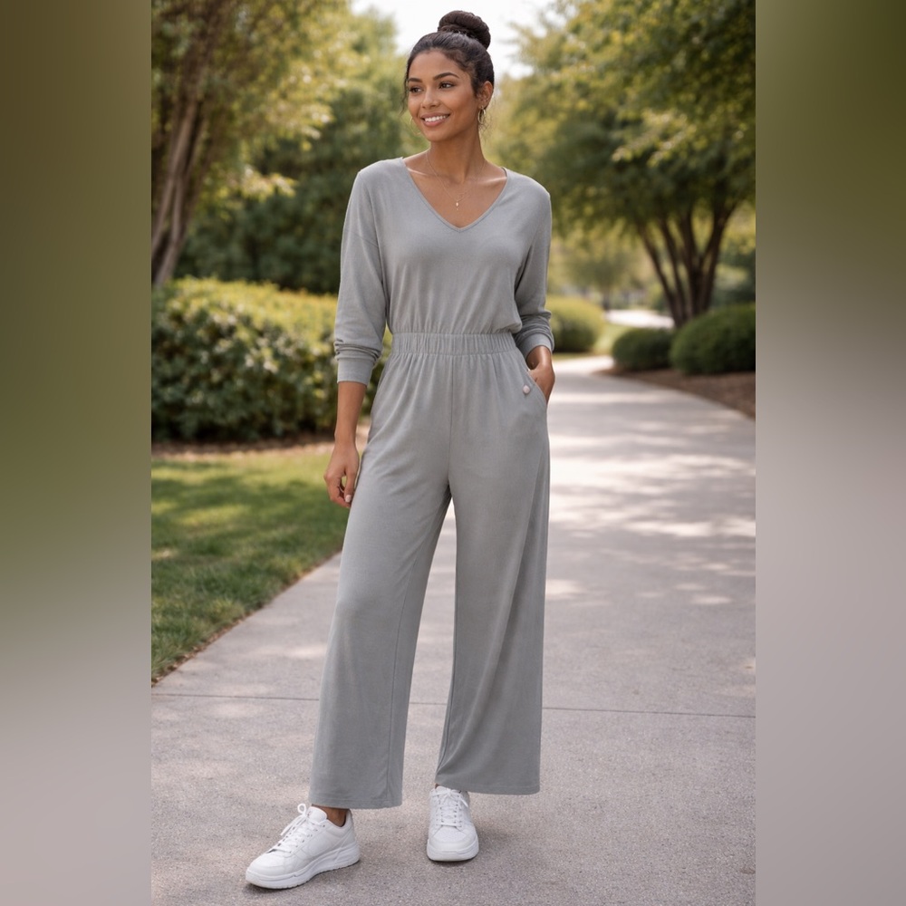 HALARA Gray Long Sleeve V-Neck Jumpsuit